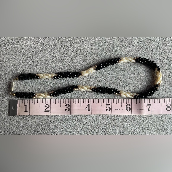 Vintage Rice Pearls & Black Beaded Necklace - Picture 6 of 7